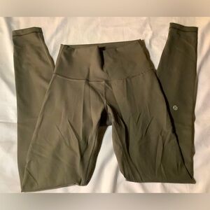 LULULEMON LEGGINGS SEE PHOTO FOR MEASUREMENTS NO TAG